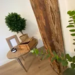 Renove En Bordure De Foret