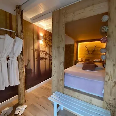 Renove En Bordure De Foret Laveline