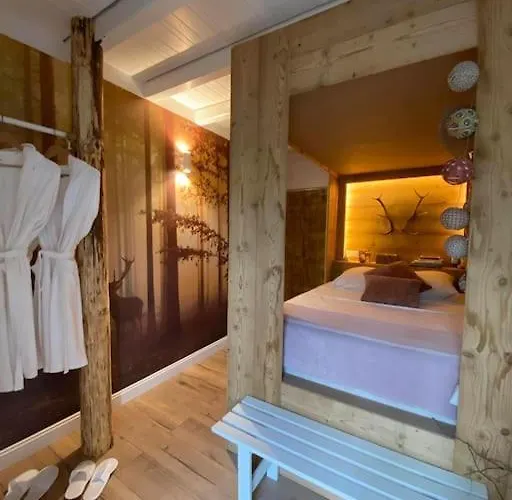 Renove En Bordure De Foret Laveline